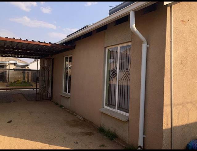 3 BEDROOM HOUSE FOR SALE IN WINDMILL PARK